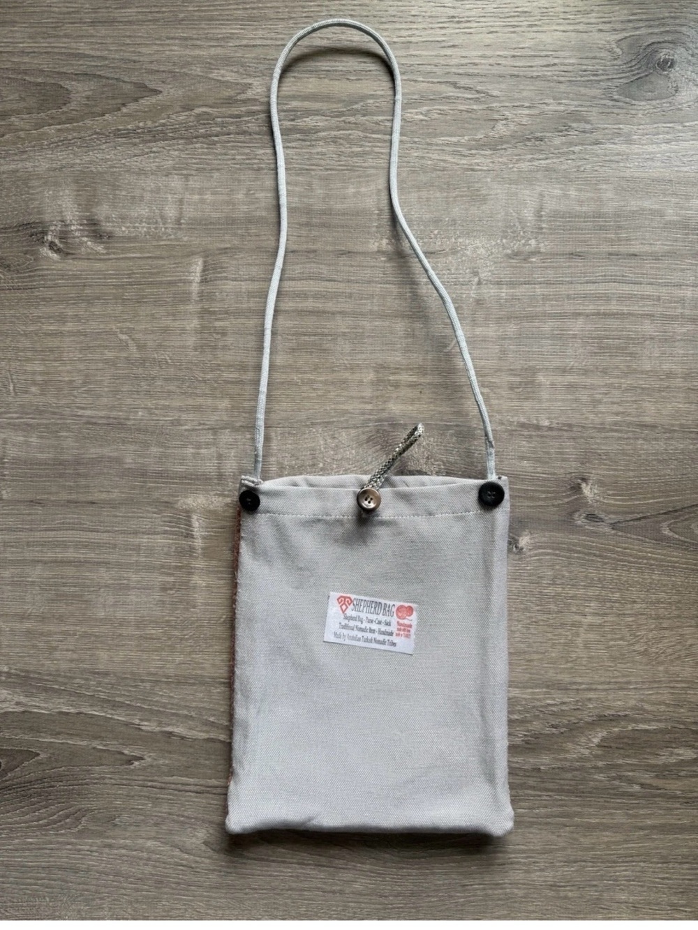 Boho Handwoven Tapestry Crossbody Bag in Muted Red and Cream Button Closure NWOT - Picture 4 of 9